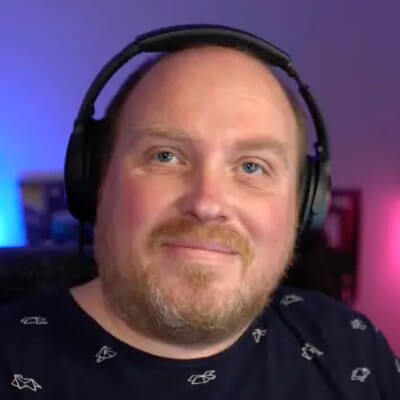 'speaker: freek van der herten, developer at spatie